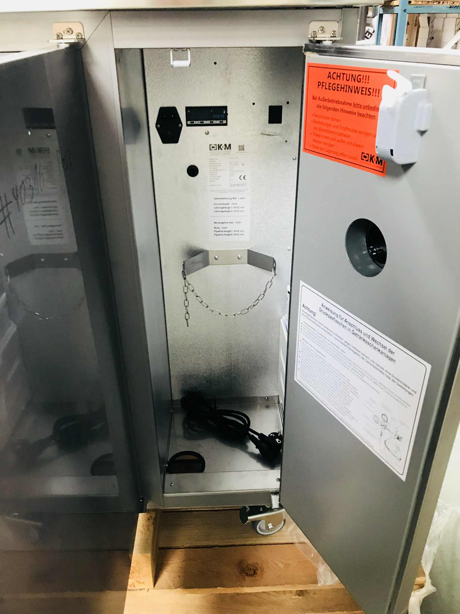 d9d0b126-f77c-4034-a28c-a56b4f11a40e (1)